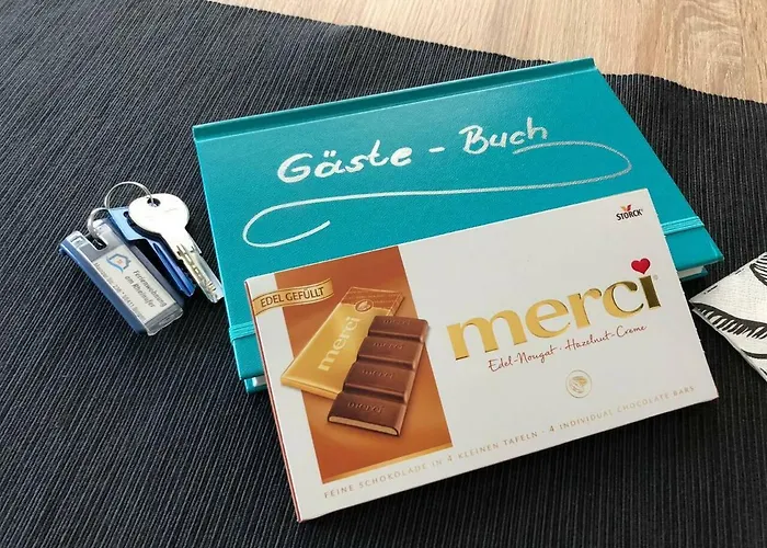 Schoene, Neue Am Rhein Und Mit Balkon Apartamento