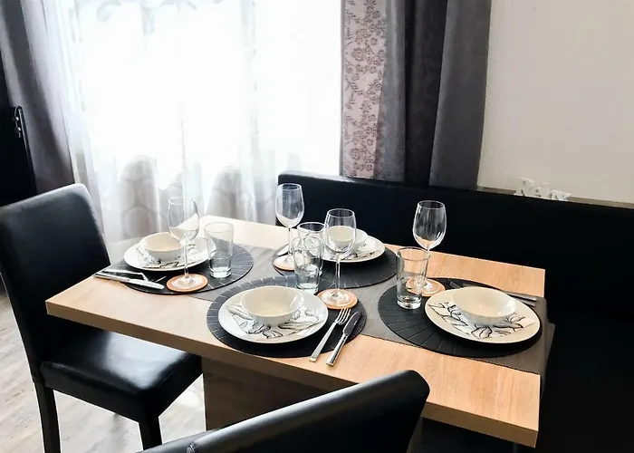 Schoene, Neue Am Rhein Und Mit Balkon Apartamento